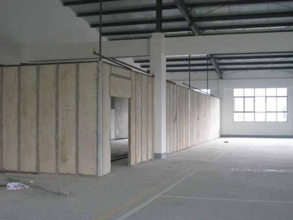 城阳工业园采用墙板改造办公室